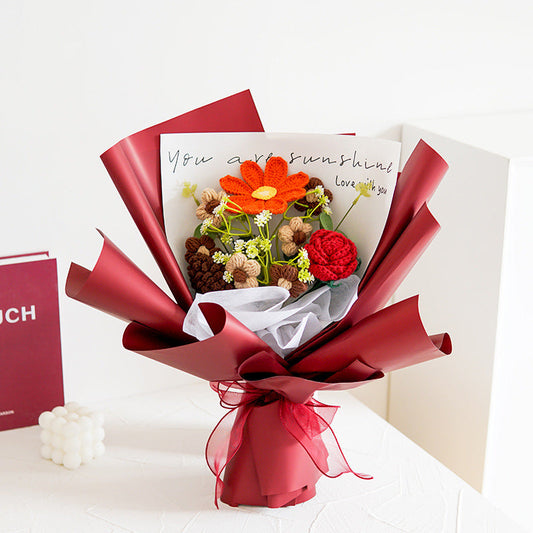 Handgjord delikat virkad blomsterbukett